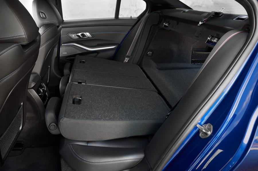 Интерьер BMW 330i M Sport (G20) 2019 года  (WW) (фото 192 из 284)